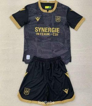 Maillot De Football Du FC Nantes, Taille 14 Ans, Enfant, Occasion